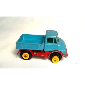 1967 Matchbox/Lesney 49b; Mercedes-Benz Unimog; Blue, Red Base, Yellow Truck VTG